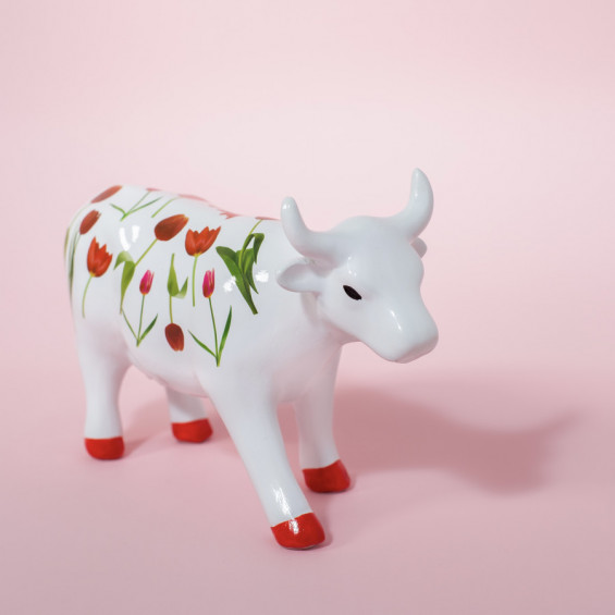 Декоративная статуэтка  Red Tulip Cow - M (16,5*11 см)